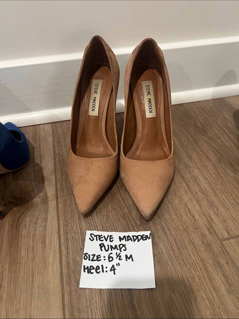 Steve Madden Tan Pumps